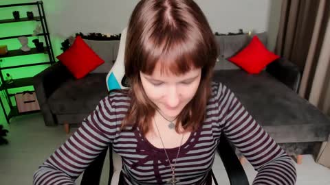  Clover  follow me  online show from 01-07-25, 03:12