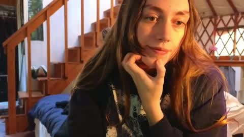Snapshot of clover_tully chatting on 01-09-25, 08:55 Clover online show from 01-09-25, 08:55