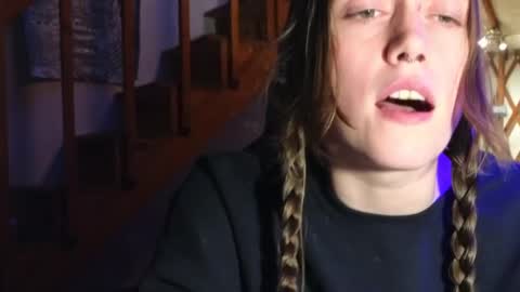 Snapshot of clover_tully chatting on 01-10-25, 10:36 Clover online show from 01-10-25, 10:36