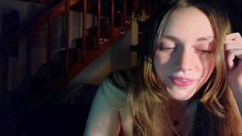Snapshot of clover_tully chatting on 02-11-25, 08:05 Clover online show from 02-11-25, 08:05