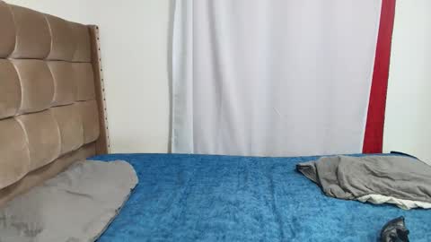 Snapshot of cloverrmoon chatting on 10-26-25, 07:47 clover online show from 10-26-25, 07:47