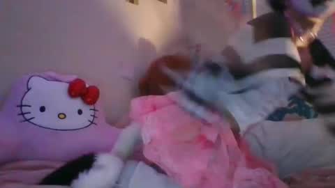 Snapshot of clownbambi chatting on 02-05-25, 04:16 clownbambi online show from 02-05-25, 04:16