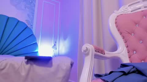 Eilyn online show from 01-25-25, 06:02