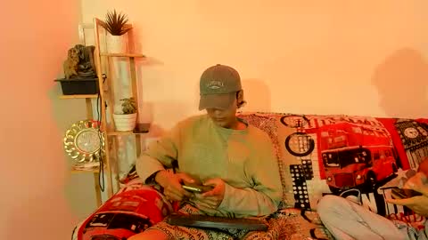 Snapshot of club_latinboys chatting on 02-13-26, 01:40 club_latinboys online show from 02-13-26, 01:40