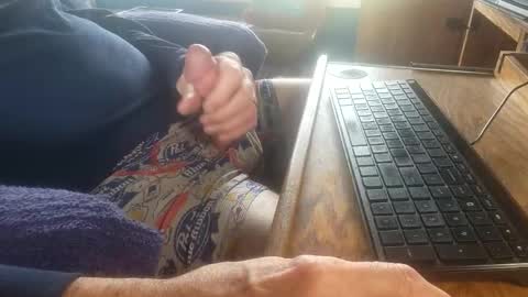 Snapshot of coach_d chatting on 10-18-25, 06:19 coach_d online show from 10-18-25, 06:19