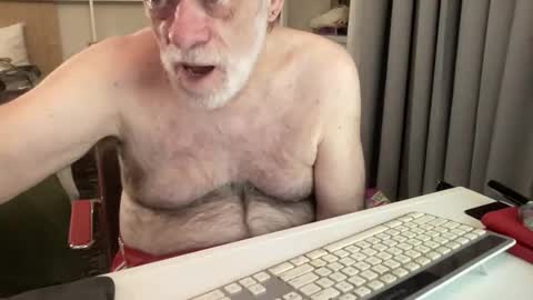 Snapshot of coach_karl chatting on 02-26-26, 07:35 Coach Karl Porn Star Tip me all the way to my next trip online show from 02-26-26, 07:35