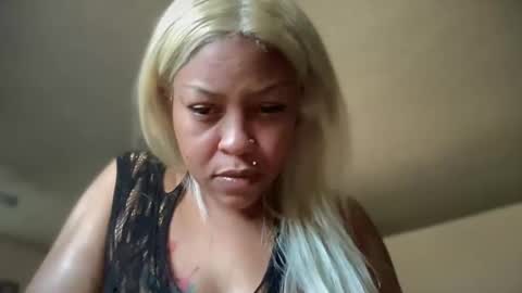 Snapshot of cocanutt_ chatting on 12-16-24, 06:27 CocaNutt online show from 12-16-24, 06:27