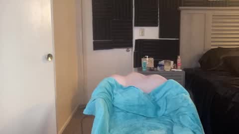 CocaNutt online show from 01-10-26, 07:43