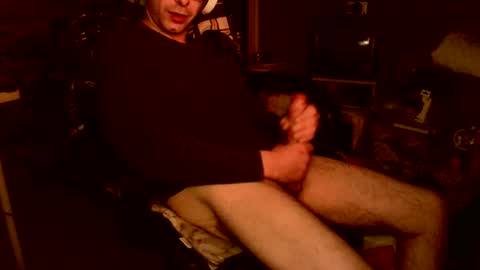 Snapshot of cochar102 chatting on 10-04-25, 02:37 Cochar102 online show from 10-04-25, 02:37