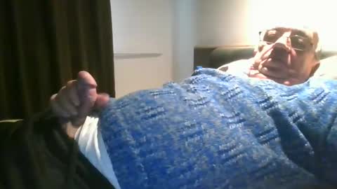 cock9635 online show from 03-03-25, 08:49