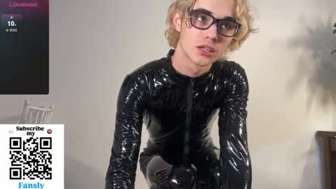 Snapshot of cock_and_lock chatting on 10-16-25, 05:47 Herman online show from 10-16-25, 05:47