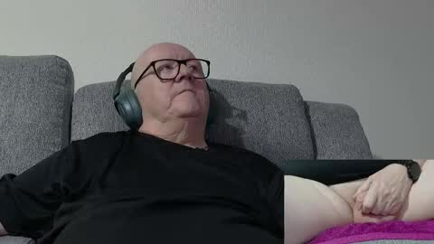 Charlie. online show from 03-10-26, 02:27