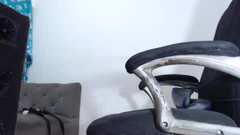 Snapshot of coco1269hard chatting on 01-11-25, 11:46 Joker Big dick online show from 01-11-25, 11:46