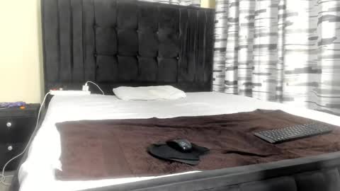 Snapshot of coco_leila chatting on 02-18-25, 03:31 coco_leila online show from 02-18-25, 03:31