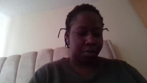Snapshot of coco_vibes chatting on 02-17-26, 07:27 Zuri online show from 02-17-26, 07:27