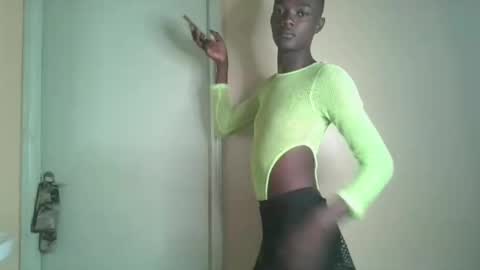 Snapshot of cocoa_kiss1 chatting on 01-19-25, 10:17 Cocoa online show from 01-19-25, 10:17