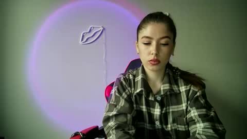 cocoberry1 online show from 11-26-25, 08:37