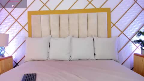    online show from 12-21-25, 11:39