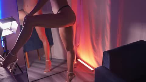 Snapshot of coconutcatin chatting on 09-24-25, 07:39 Coconutcatin online show from 09-24-25, 07:39