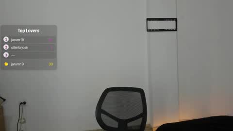 Snapshot of cody_evanss chatting on 09-18-25, 01:40 cody online show from 09-18-25, 01:40
