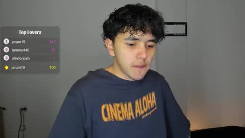Snapshot of cody_evanss chatting on 09-19-25, 02:13 cody online show from 09-19-25, 02:13
