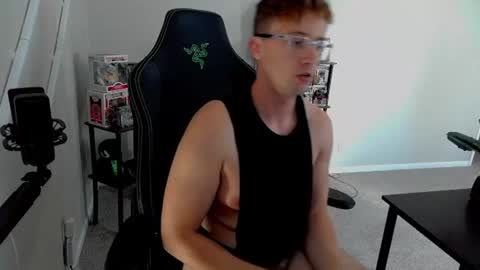 codyt1016 online show from 09-28-25, 05:07