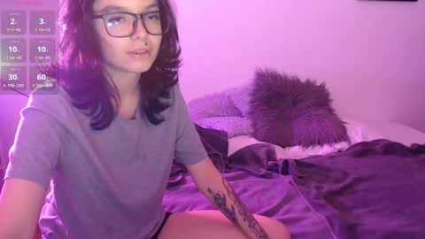 Phia And Luna online show from 10-23-25, 03:39