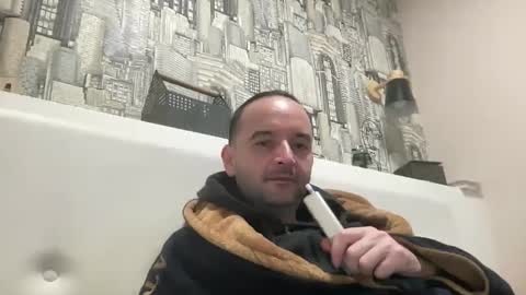 Snapshot of colambus555 chatting on 10-16-25, 04:41 colambus555 online show from 10-16-25, 04:41