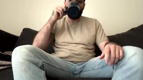 Snapshot of coldmobil3 chatting on 11-16-25, 05:18 coldmobil3 online show from 11-16-25, 05:18