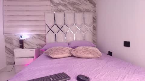 colett online show from 11-08-25, 11:54