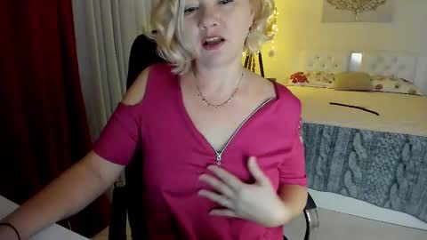 Snapshot of colette1w chatting on 11-20-25, 03:12 Olga. online show from 11-20-25, 03:12