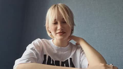 Sofia online show from 03-13-26, 01:07