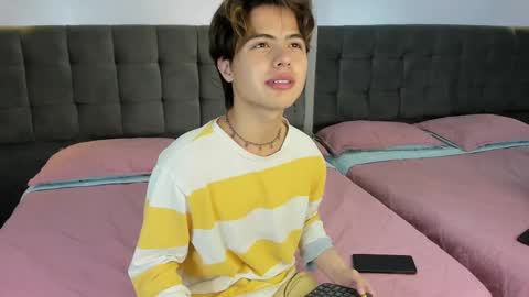 collinstone online show from 01-06-25, 07:56