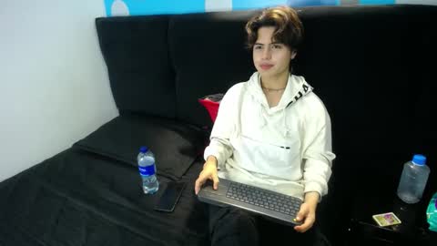 collinstone online show from 02-09-25, 08:56