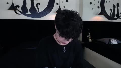 collinstone online show from 11-18-25, 07:51