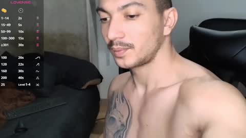 colombianmuscle8 online show from 12-31-24, 11:06