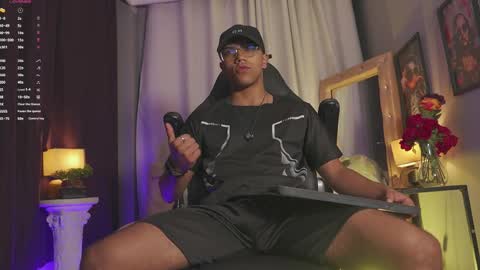 colstorw_ online show from 04-10-26, 10:42