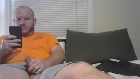 Snapshot of comegetmeinthemorning chatting on 12-11-24, 12:12 comegetmeinthemorning online show from 12-11-24, 12:12