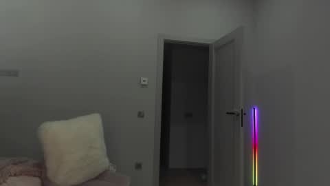 Snapshot of cometoseeme_ chatting on 10-23-25, 03:00 Alice online show from 10-23-25, 03:00