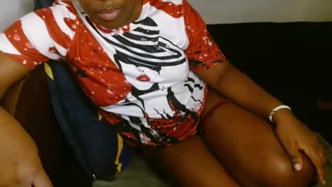 Snapshot of comicalcara chatting on 11-15-25, 09:50 Cara online show from 11-15-25, 09:50