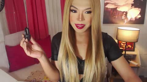 QUEEN SABRINA online show from 01-04-25, 01:10