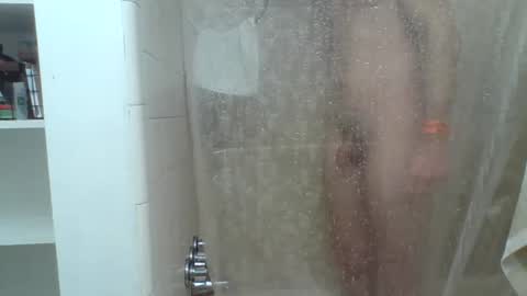 comnfromme1 online show from 11-04-25, 05:50