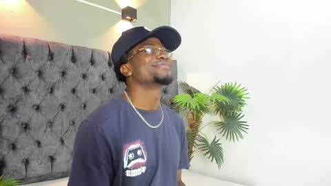 COMPTON online show from 10-04-25, 04:10