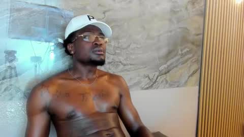 COMPTON online show from 10-17-25, 05:54