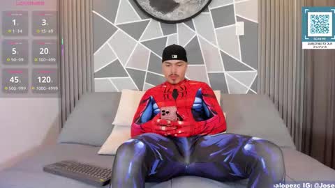 Damian and Daniel online show from 10-28-25, 12:03