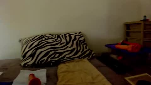 Snapshot of connyhot69 chatting on 11-05-25, 10:04 CONNY online show from 11-05-25, 10:04