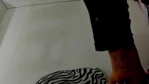 Snapshot of connyhot69 chatting on 11-15-25, 09:17 CONNY online show from 11-15-25, 09:17