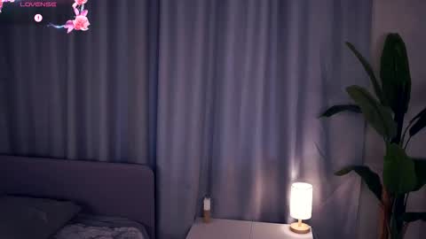 Snapshot of constanceglascov chatting on 10-11-25, 05:17 Hello im Sofia Welcme to my room .More hugs and kiss for you online show from 10-11-25, 05:17