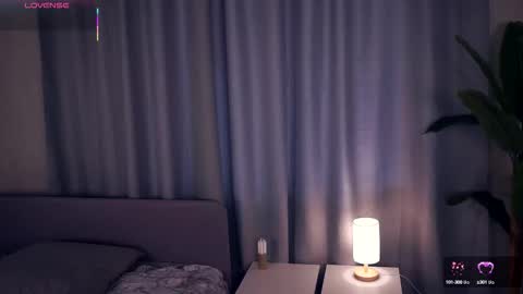 Snapshot of constanceglascov chatting on 10-15-25, 06:35 Hello im Sofia Welcme to my room .More hugs and kiss for you online show from 10-15-25, 06:35