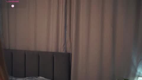 Snapshot of constanceglascov chatting on 11-19-25, 06:35 Hello im Sofia Welcme to my room .More hugs and kiss for you online show from 11-19-25, 06:35